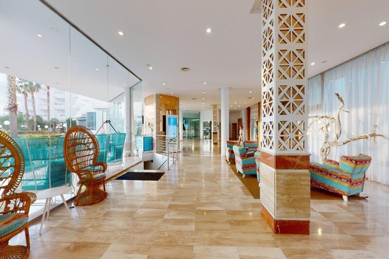 Aparthotel Tropic Garden Santa Eularia des Riu Luaran gambar