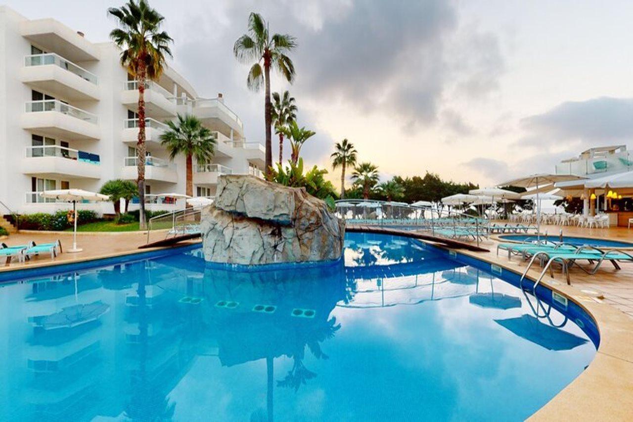 Aparthotel Tropic Garden Santa Eularia des Riu Luaran gambar