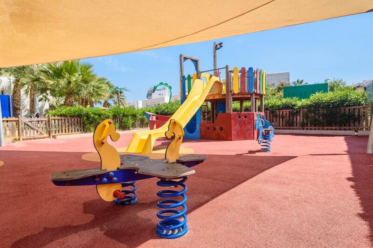 Aparthotel Tropic Garden Santa Eularia des Riu Luaran gambar