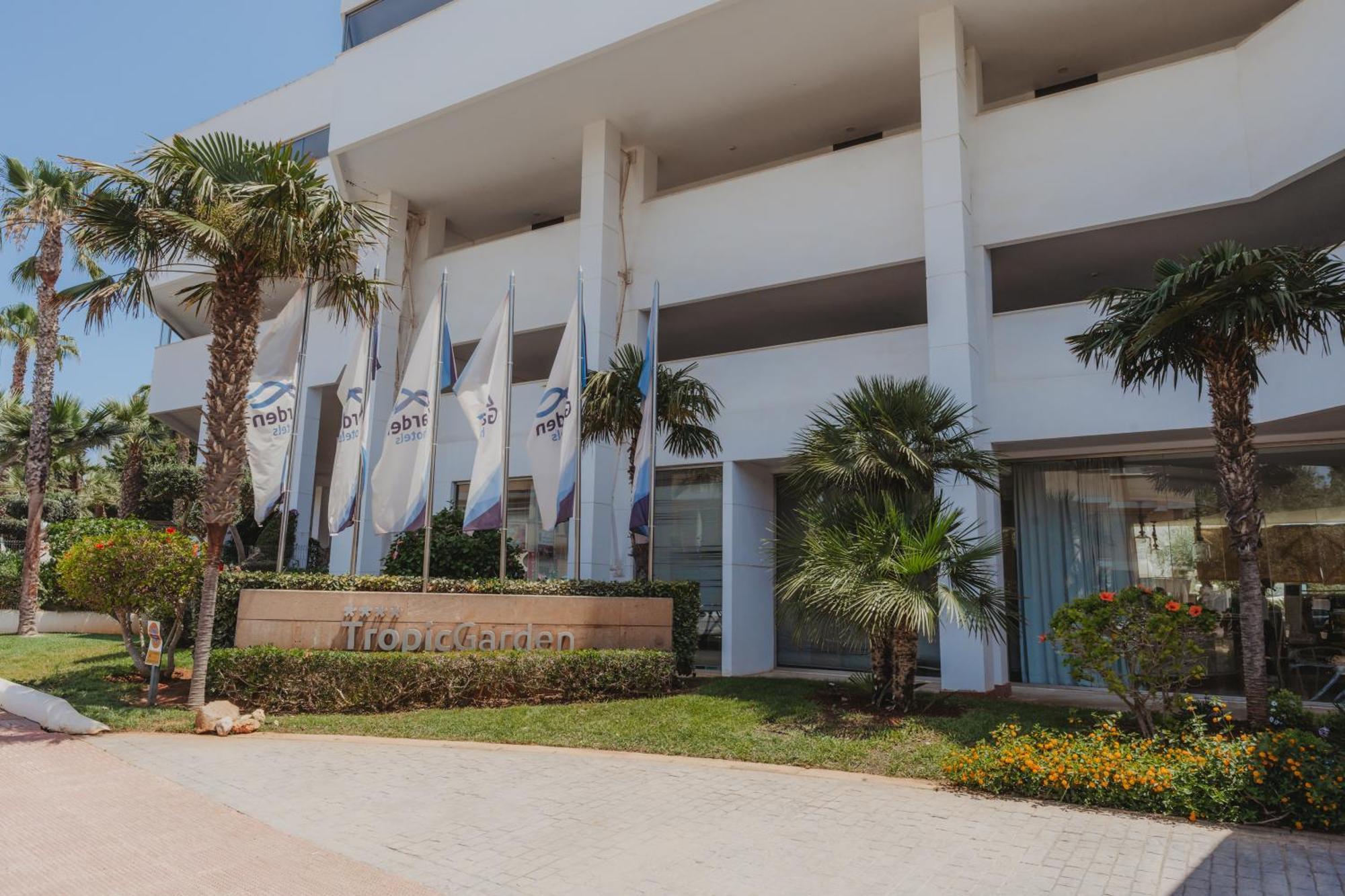 Aparthotel Tropic Garden Santa Eularia des Riu Luaran gambar
